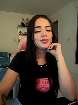 Snapshot of anniehart chatting on 01.15.26 anniehart online show from 01.15.26