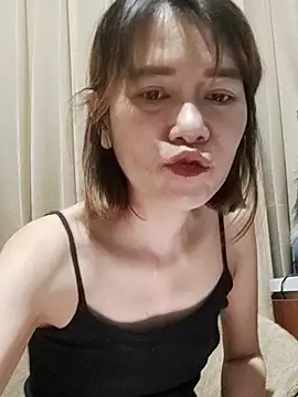 Snapshot of Little_suzy5 chatting on 02.16.25 Little suzy5 online show from 02.16.25
