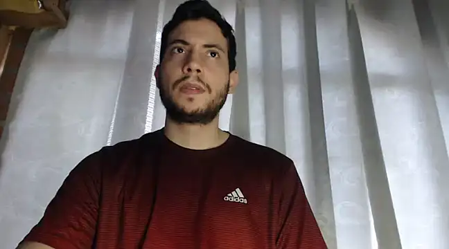 Snapshot of Armando_2002 chatting on 12.12.24 Armando 2002 online show from 12.12.24