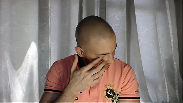 Snapshot of Armando_2002 chatting on 09.20.25 Armando 2002 online show from 09.20.25