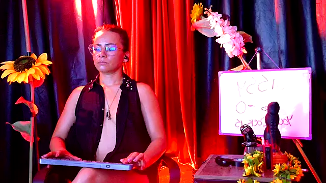 MistressSlut1 online show from 04.02.26