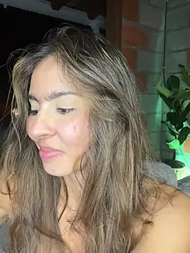 Snapshot of RouseColins chatting on 02.12.25 RouseColins online show from 02.12.25