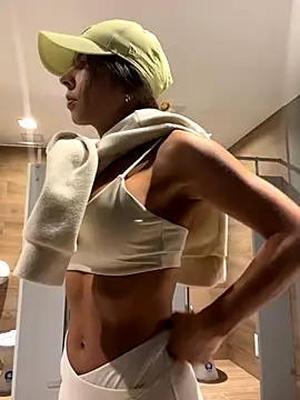 Snapshot of RouseColins chatting on 11.16.25 RouseColins online show from 11.16.25