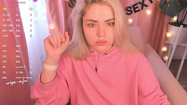 pussy-kattt online show from 03.21.25