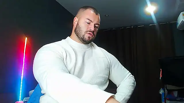 Snapshot of muscularjohnforuX chatting on 09.30.25 muscularjohnforuX online show from 09.30.25