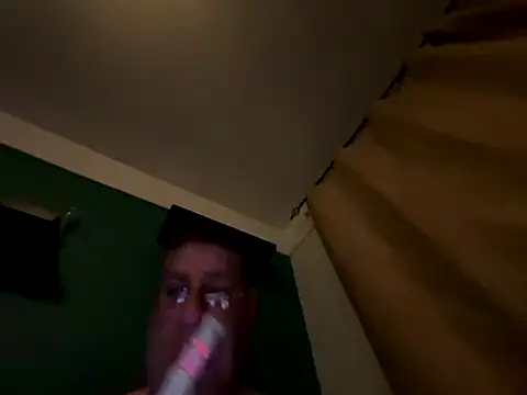 Snapshot of bigboy6880 chatting on 11.17.25 bigboy6880 online show from 11.17.25