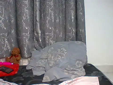 Snapshot of Pink_pussy_- chatting on 09.28.25 Pink pussy - online show from 09.28.25