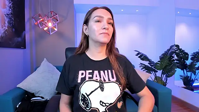 miataylorr1 online show from 11.26.25