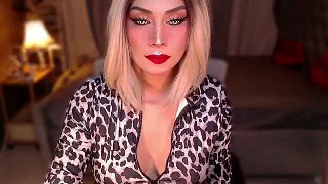 QUEEN GIAMOORE69 online show from 06.24.26