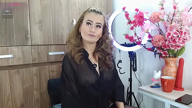 magenta maturr online show from 10.13.25