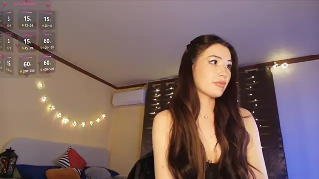 Snapshot of SoeTheReal chatting on 11.20.25 SoeTheReal online show from 11.20.25