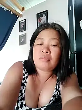 Snapshot of lickmepussy21 chatting on 12.02.24 lickmepussy21 online show from 12.02.24