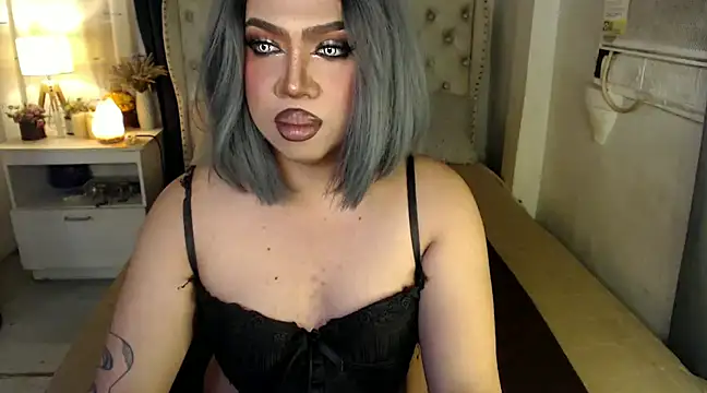 RebecaNextToYou online show from 01.19.25