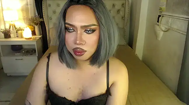 RebecaNextToYou online show from 01.19.25