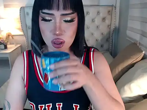 Snapshot of RebecaNextToYou chatting on 05.31.26 RebecaNextToYou online show from 05.31.26