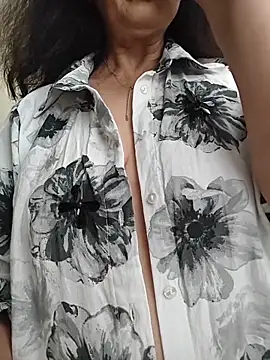 Susannemilf online show from 10.19.25