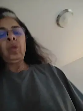 Susannemilf online show from 12.19.25