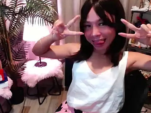 AsianTrixxx online show from 04.14.26