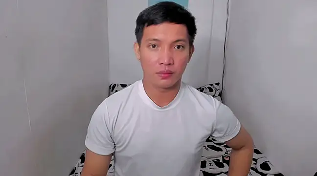 xSebastian19 online show from 12.19.24