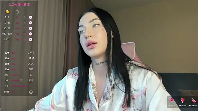 JenniferQueen11 online show from 01.07.25