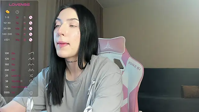 JenniferQueen11 online show from 01.10.25