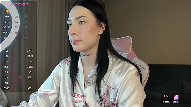 JenniferQueen11 online show from 01.12.25