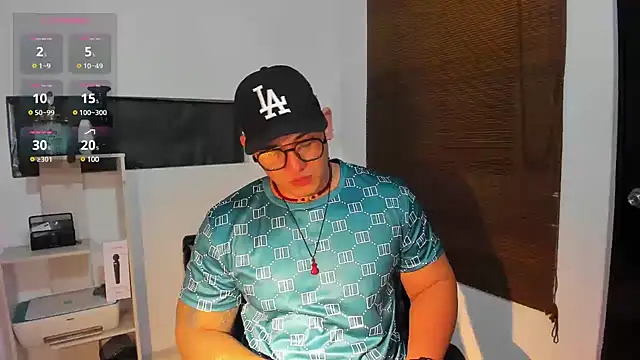 Colton Massif online show from 01.12.25