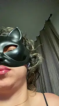 Snapshot of nenalayla chatting on 11.20.25 nenalayla online show from 11.20.25