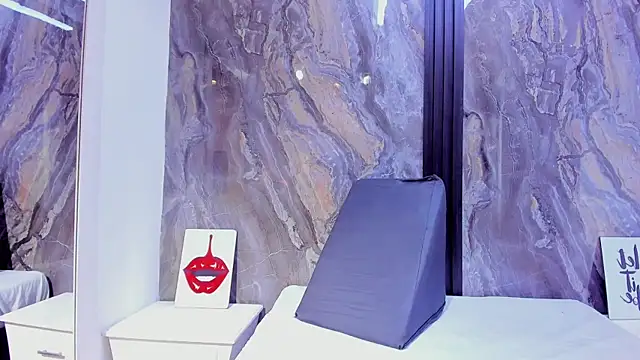 HellenJohansson online show from 12.04.25