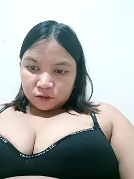 milkytitsmom4u online show from 09.17.25