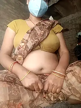 Snapshot of Lattika-Bhabhi chatting on 01.28.25 Lattika-Bhabhi online show from 01.28.25