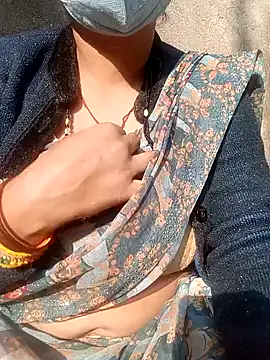 Snapshot of Lattika-Bhabhi chatting on 02.01.25 Lattika-Bhabhi online show from 02.01.25