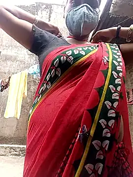 Snapshot of Lattika-Bhabhi chatting on 09.19.25 Lattika-Bhabhi online show from 09.19.25