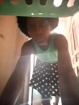 Petite li online show from 12.04.25