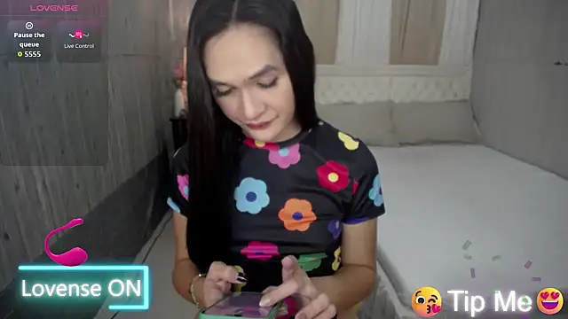 Snapshot of xAsianSweetHeart chatting on 09.12.25 xAsianSweetHeart online show from 09.12.25