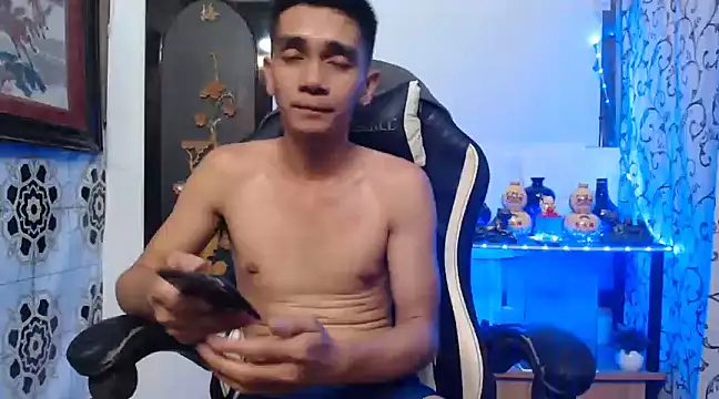 Snapshot of asianmaster27 chatting on 12.04.24 asianmaster27 online show from 12.04.24