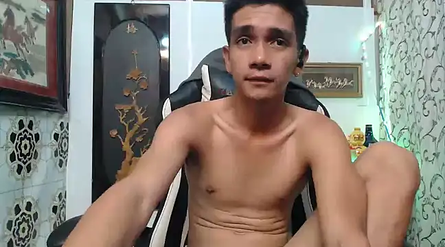 Snapshot of asianmaster27 chatting on 12.22.24 asianmaster27 online show from 12.22.24