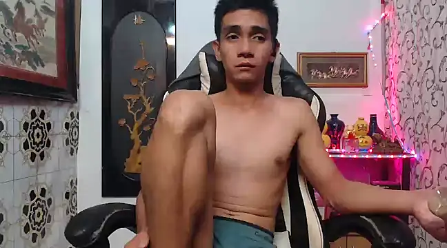 Snapshot of asianmaster27 chatting on 12.29.24 asianmaster27 online show from 12.29.24