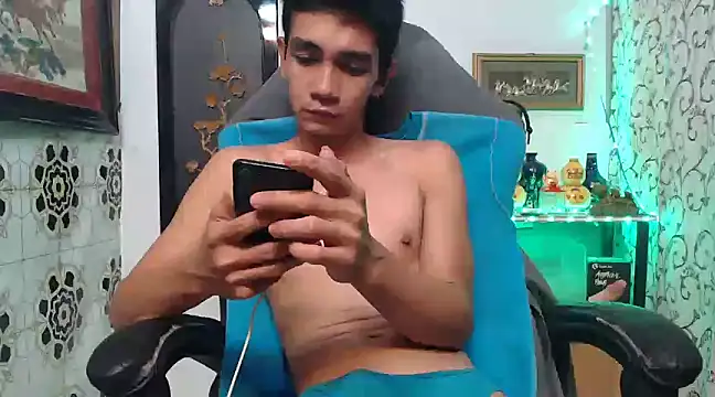 Snapshot of asianmaster27 chatting on 01.08.25 asianmaster27 online show from 01.08.25