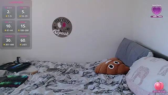 Rebecca Summer online show from 09.25.25