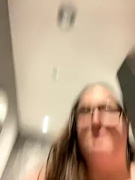 Rebecca Summer online show from 11.27.25