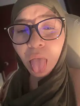 MatchedEyebrow online show from 09.19.25