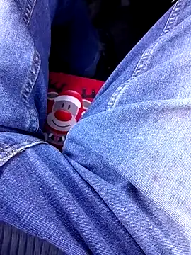 feet toes online show from 03.08.25