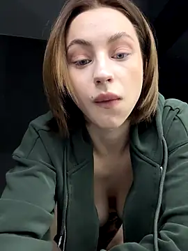 Camilla Railian online show from 11.02.25