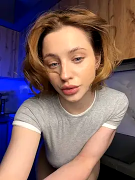 Camilla Railian online show from 12.05.25