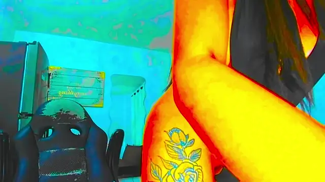 Snapshot of candy_purity chatting on 02.26.25 candy purity online show from 02.26.25