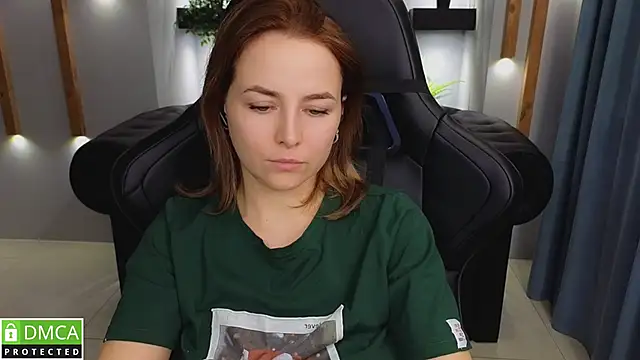 Mira Mermayd online show from 01.12.25