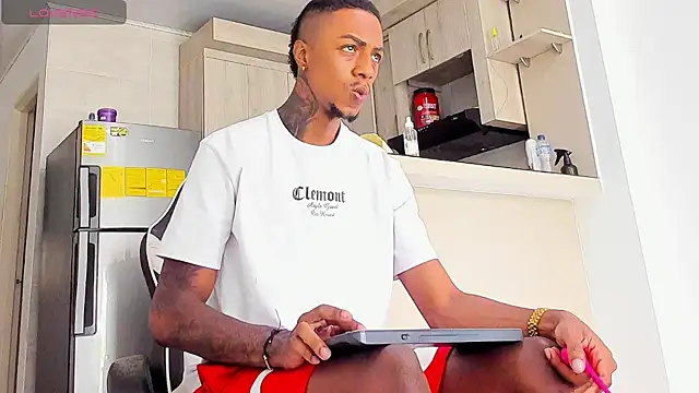 Snapshot of YeremiBrowm chatting on 02.05.26 YeremiBrowm online show from 02.05.26