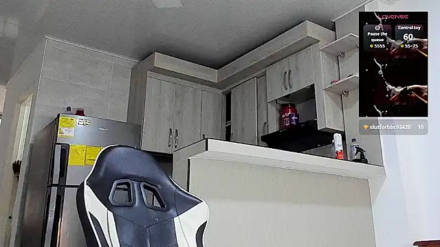 Snapshot of YeremiBrowm chatting on 02.10.26 YeremiBrowm online show from 02.10.26