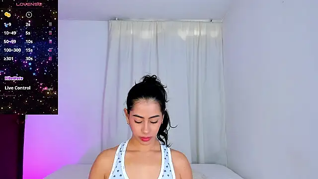 Snapshot of VioletaSotter chatting on 03.06.26 VioletaSotter online show from 03.06.26